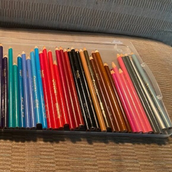 2/$25 Crayons Coloured Pencil Crayons - Picture 3 of 4